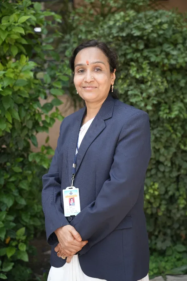 Mrs. Thakur Gaytri Ramesh